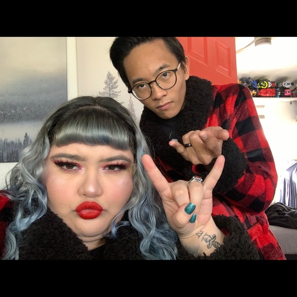 Meet your Posher, Emily - Picture 3 of 4